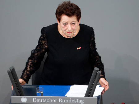 Die Schriftstellerin Inge Deutschkron im Bundestag