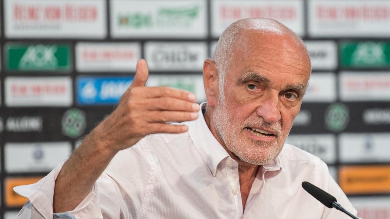 Der Präsident des Fußball-Bundesligisten Hannover 96, Martin Kind Der Präsident des Fußball-Bundesligisten Hannover 96, Martin Kind