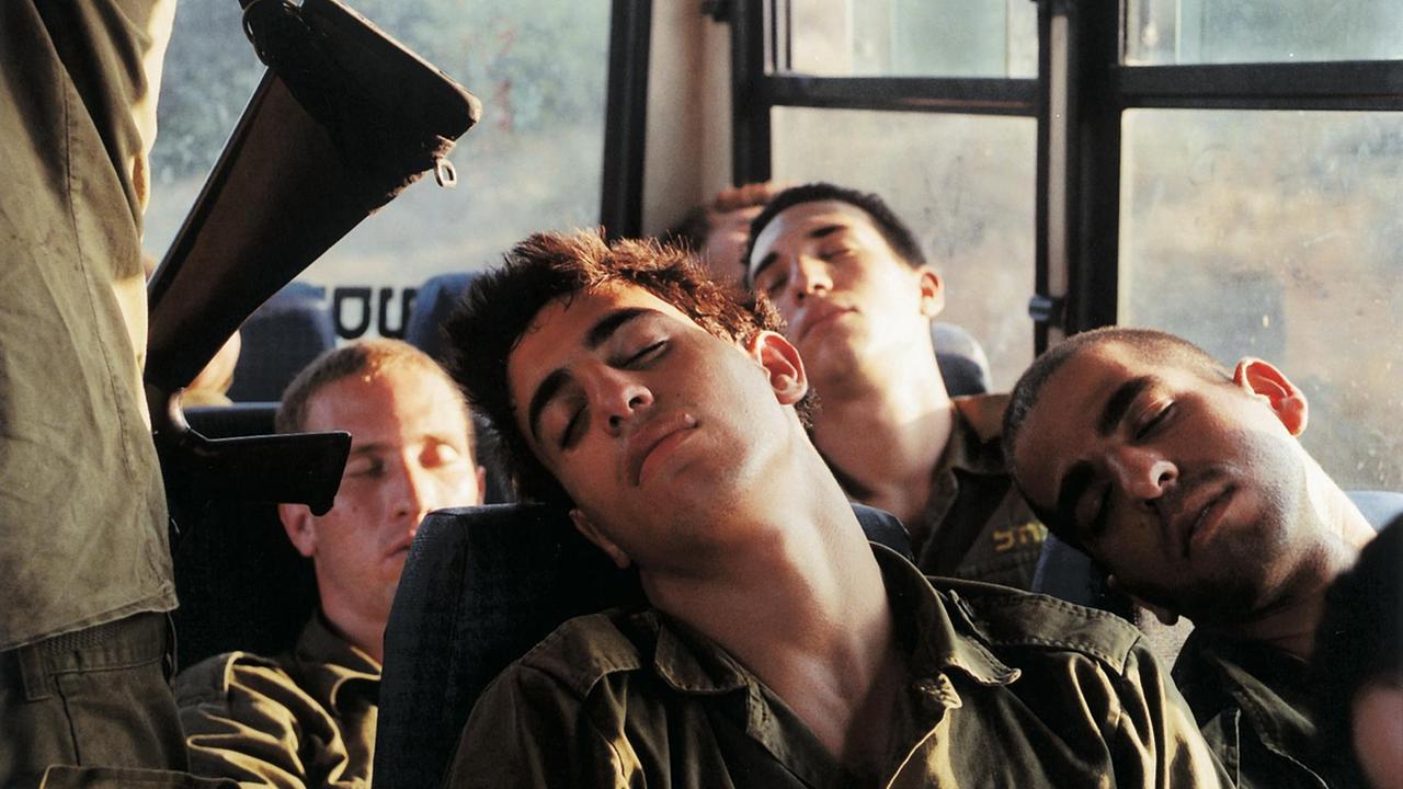 Adi Nes, Untitled, from the series Soldiers, 1999 Courtesy Adi Nes & Praz-Delavallade Paris, Los Angeles. Adi Nes, Untitled, from the series Soldiers, 1999 Courtesy Adi Nes & Praz-Delavallade Paris, Los Angeles.
