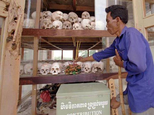 Gedenken an die Opfer der Roten Khmer Gedenken an die Opfer der Roten Khmer