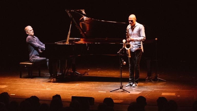 Joshua Redman & Brad Mehldau auf der Bühne beim Jazzfest Berlin Joshua Redman & Brad Mehldau auf der Bühne beim Jazzfest Berlin