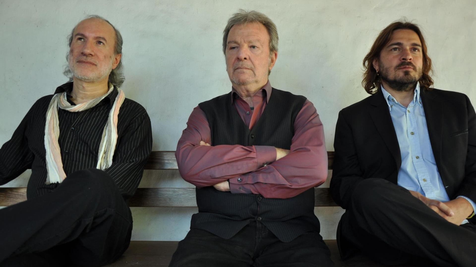 Pablo Ziegler Trio stellte während seiner Deutschlandtour sein neues Album "Desperate Dance" vor. Pablo Ziegler Trio stellte während seiner Deutschlandtour sein neues Album "Desperate Dance" vor.