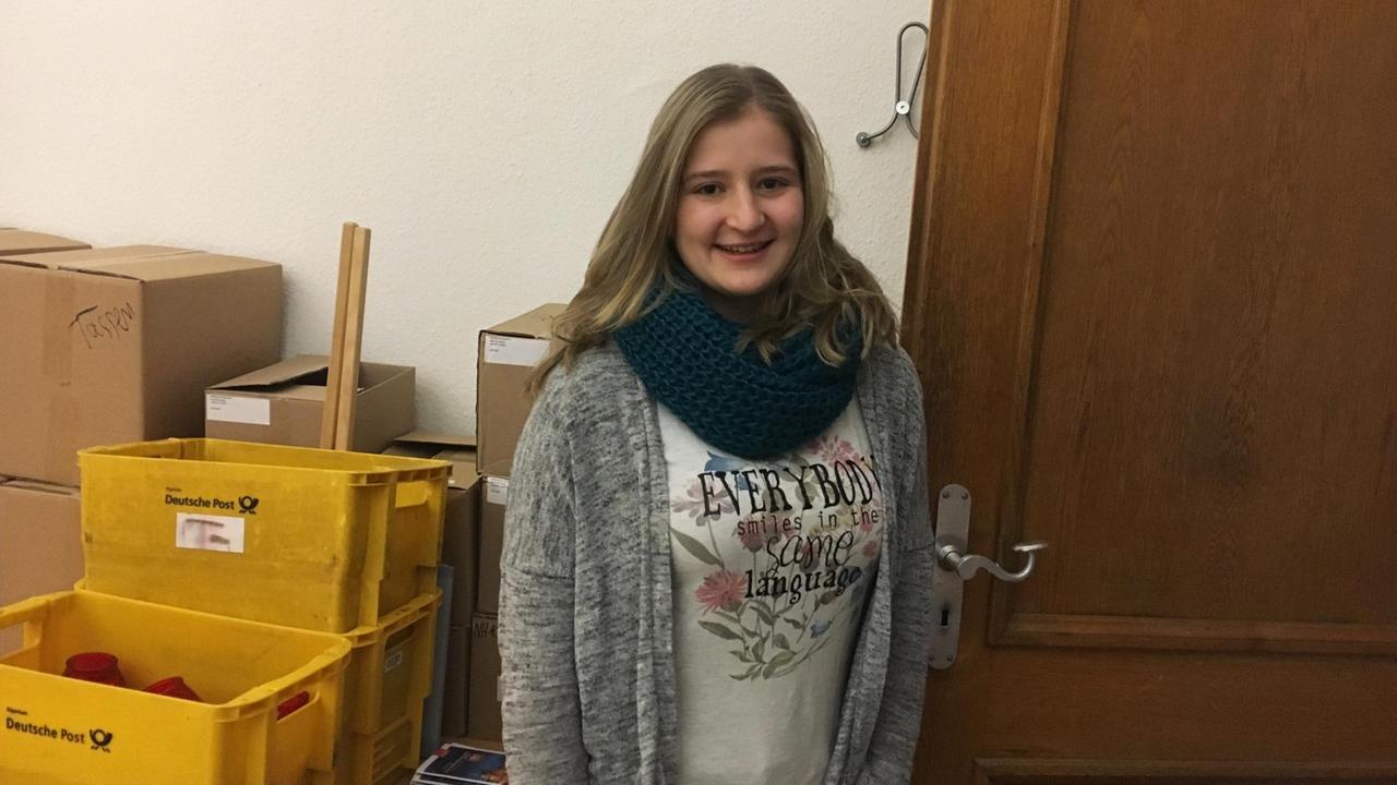 Das Christkind Rebecca Ammon in zivil vor dem großen Auftritt Das Christkind Rebecca Ammon in zivil vor dem großen Auftritt