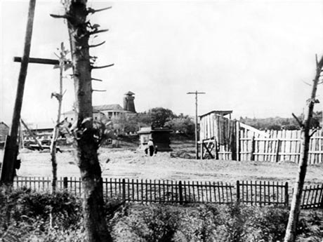 Ein sowjetisches Gulag, mehr als 8000 Kilometer östlich von Moskau in Sibirien, 1954. Ein sowjetisches Gulag, mehr als 8000 Kilometer östlich von Moskau in Sibirien, 1954.