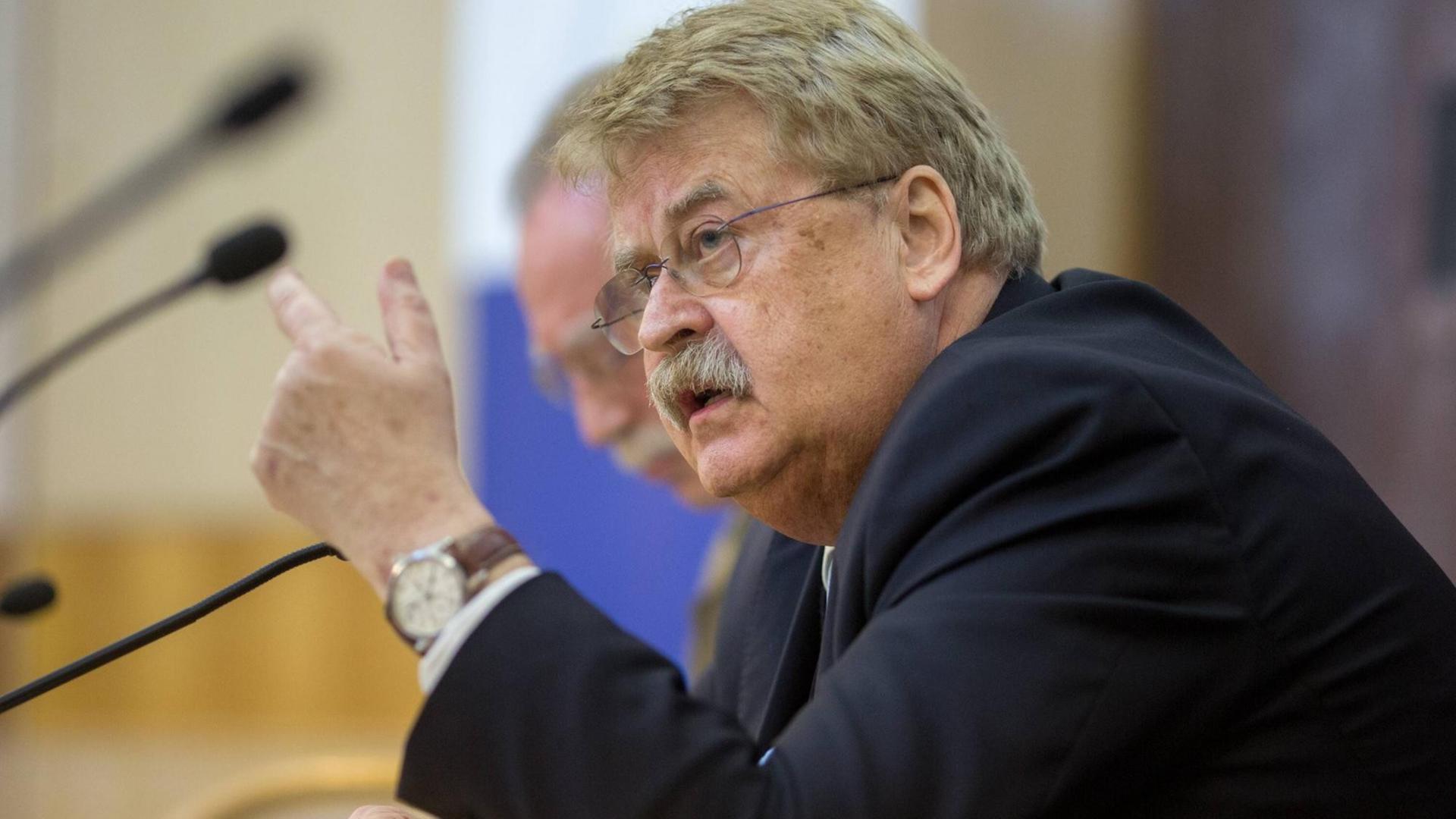 Der Europa-Abgeordnete Elmar Brok während einer Tagung zum Thema Europa in Tutzing Der Europa-Abgeordnete Elmar Brok während einer Tagung zum Thema Europa in Tutzing