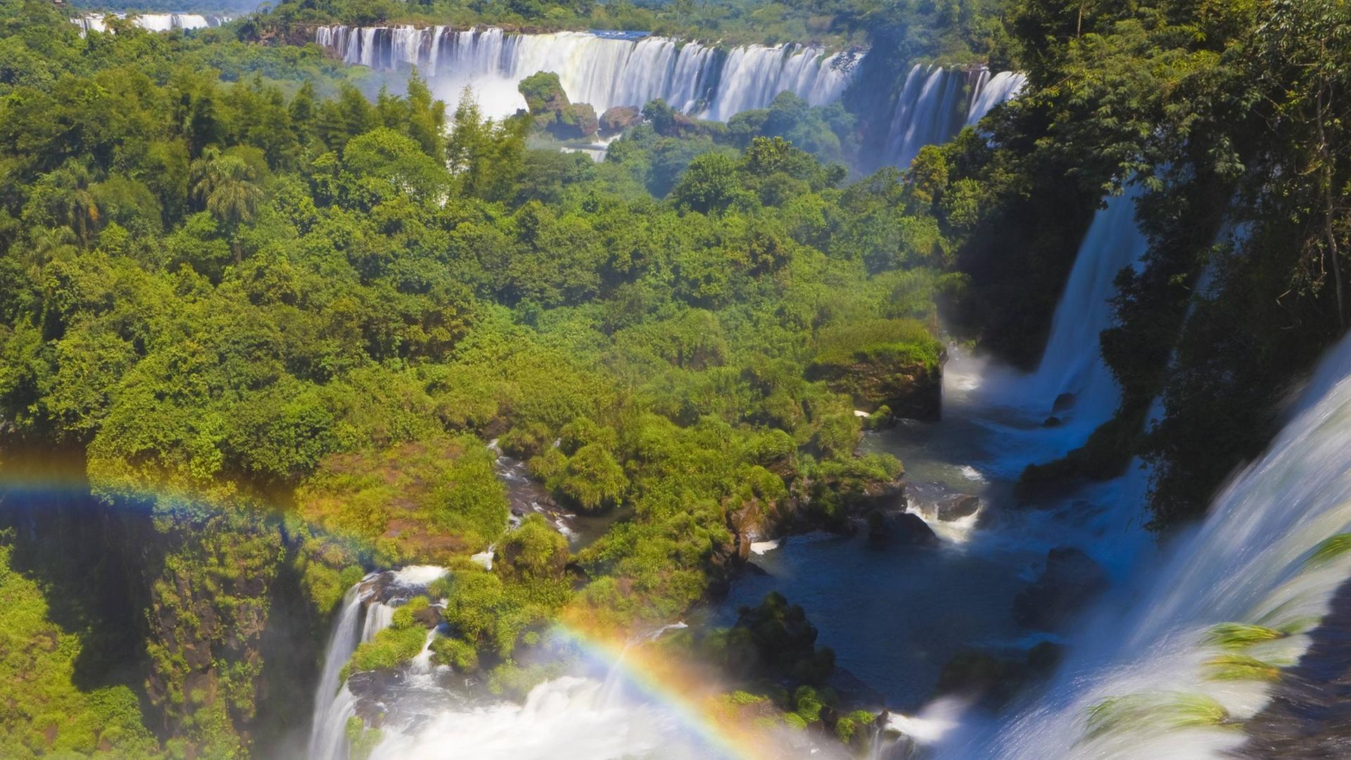 Wasserfälle von Iguazu im argentinischen Bundesstaat Misiones. Wasserfälle von Iguazu im argentinischen Bundesstaat Misiones.