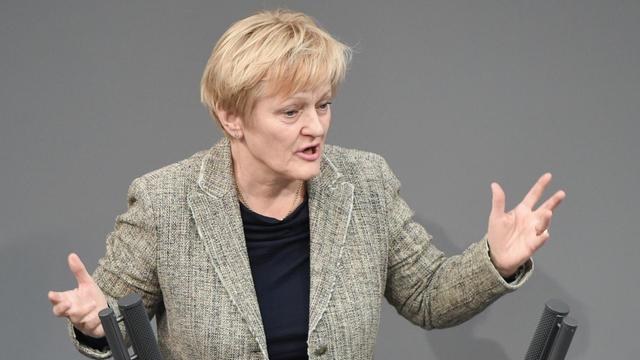 23.03.2018, Berlin: Renate Künast (Bündnis 90/Die Grünen) spricht im Deutschen Bundestag