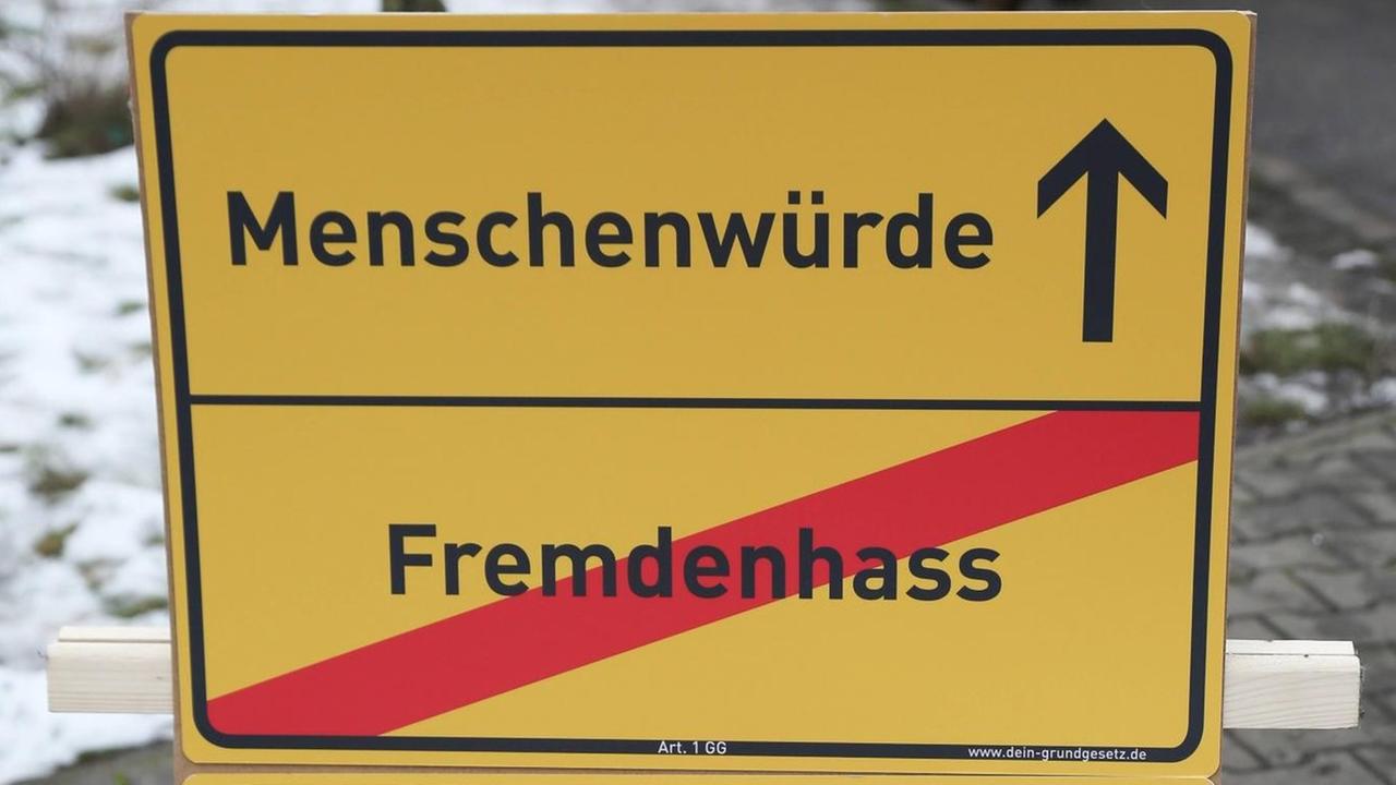 Menschenwürde PUBLICATIONxINxGERxSUIxAUTxHUNxONLY 1089901703 Human dignity PUBLICATIONxINxGERxSUIxAUTxHUNxONLY 1089901703 Menschenwürde PUBLICATIONxINxGERxSUIxAUTxHUNxONLY 1089901703 Human dignity PUBLICATIONxINxGERxSUIxAUTxHUNxONLY 1089901703
