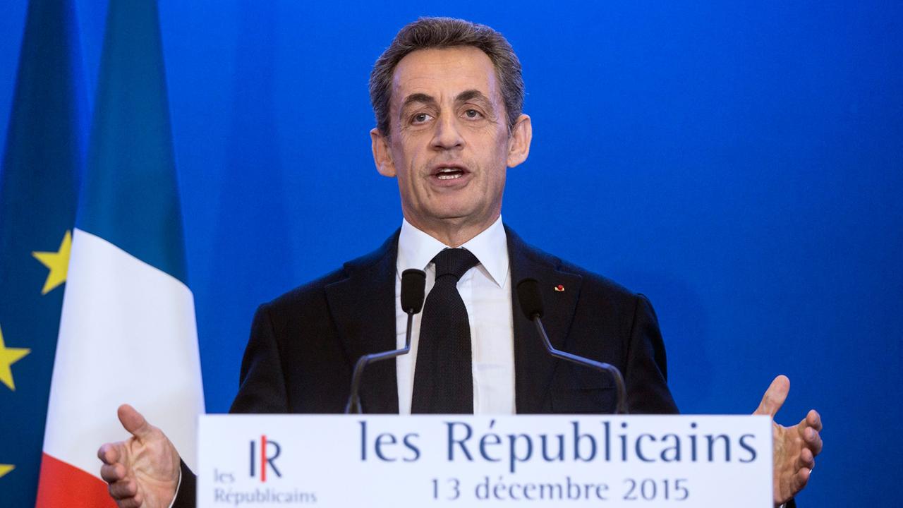 Nicolas Sarkozy, Chef der "Republikaner", am Abend nach den Regionalwahlen in Frankreich Nicolas Sarkozy, Chef der "Republikaner", am Abend nach den Regionalwahlen in Frankreich