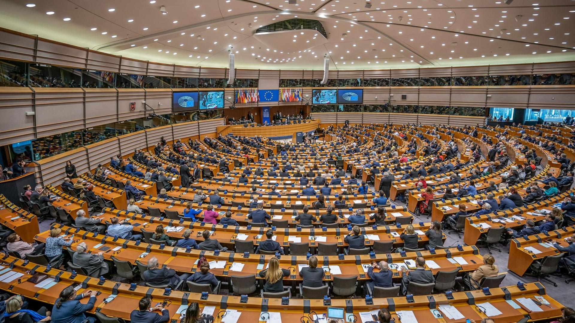 Der Plenarsaal des Europäischen Parlaments in Brüssel Der Plenarsaal des Europäischen Parlaments in Brüssel