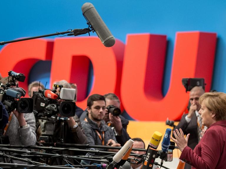 Bundeskanzlerin Merkel vor dem Parteitag der CDU in Karlsruhe.