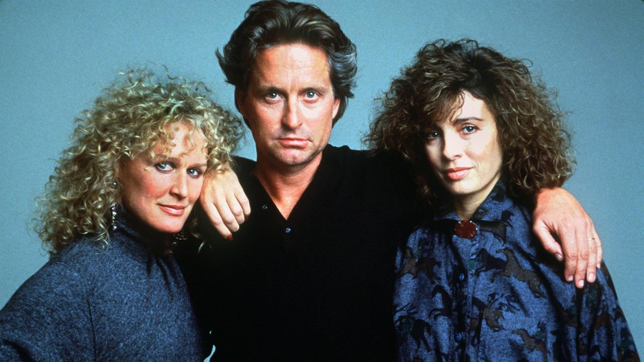 Gruppenbild der Hauptdarsteller (l-r) Glenn Close, Michael Douglas und Anne Baxter des Films "Eine verhängnisvolle Affäre" ("Fatal Attraction") von 1987.