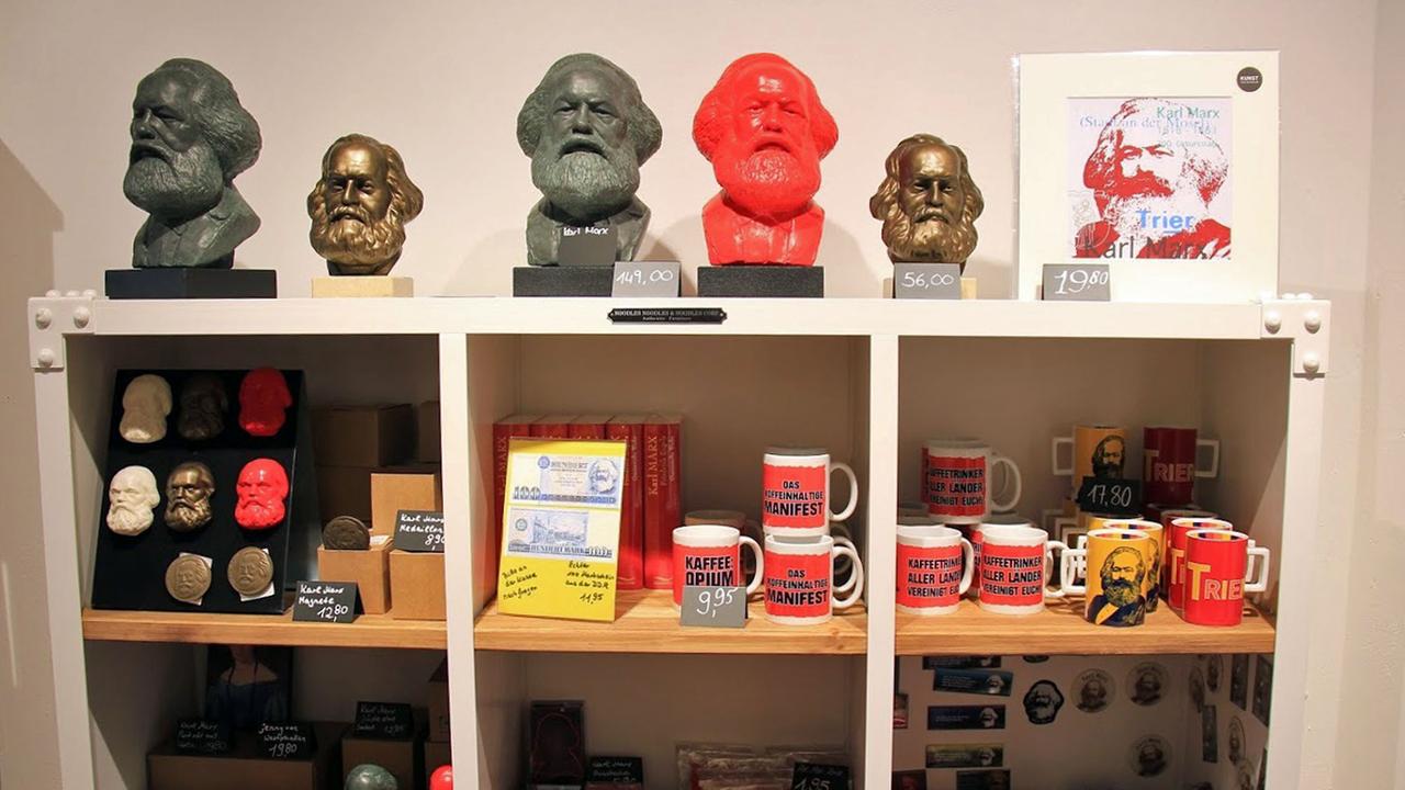 Karl Marx als Souvenir in Trier. Karl Marx als Souvenir in Trier.
