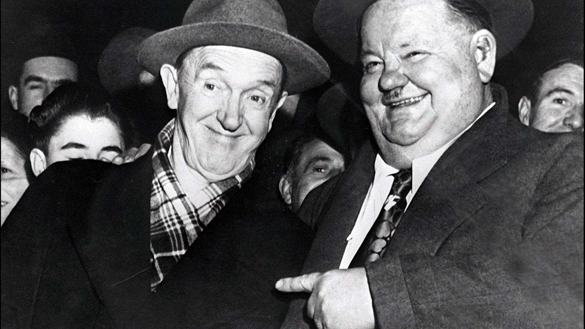 Die amerikanischen Komiker Oliver Hardy (r) und Stan Laurel Die amerikanischen Komiker Oliver Hardy (r) und Stan Laurel