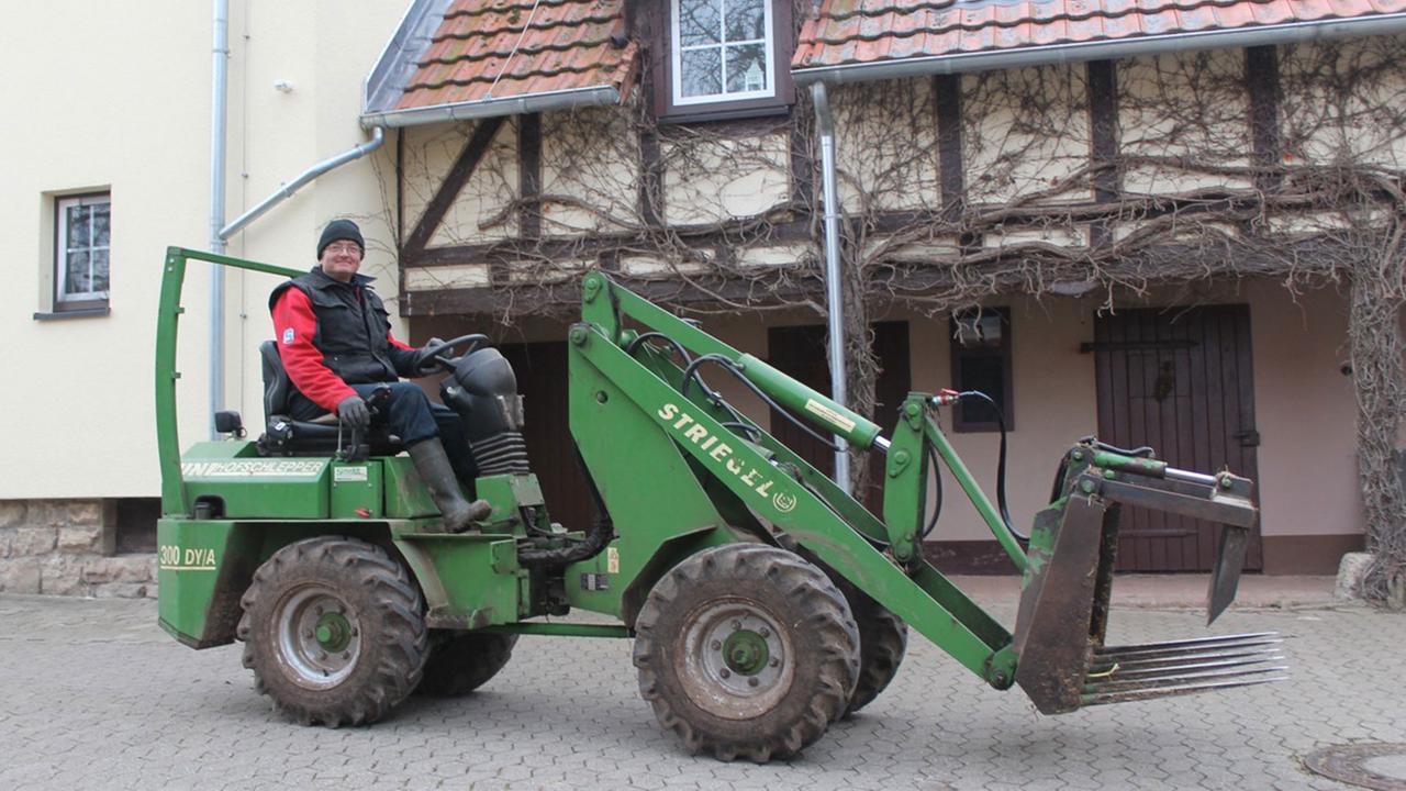 Erfahrene Kräfte helfen den neuen Hofbewohnern beim Eingewöhnen Erfahrene Kräfte helfen den neuen Hofbewohnern beim Eingewöhnen
