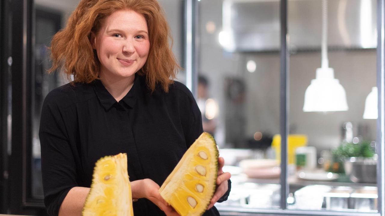 Firmenerbin Verena Bahlsen bei einem Dinner zur Vorstellung von "Jackfrucht"-Gerichten in ihrem Restaurant "Hermann's" in Berlin. Firmenerbin Verena Bahlsen bei einem Dinner zur Vorstellung von "Jackfrucht"-Gerichten in ihrem Restaurant "Hermann's" in Berlin.