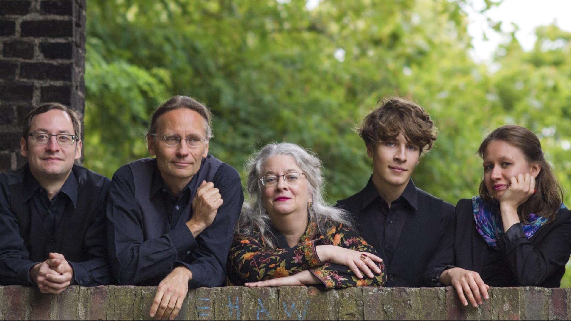 Die fünf Mitglieder des Ensembles "Exquisite Noyse". Die fünf Mitglieder des Ensembles "Exquisite Noyse".