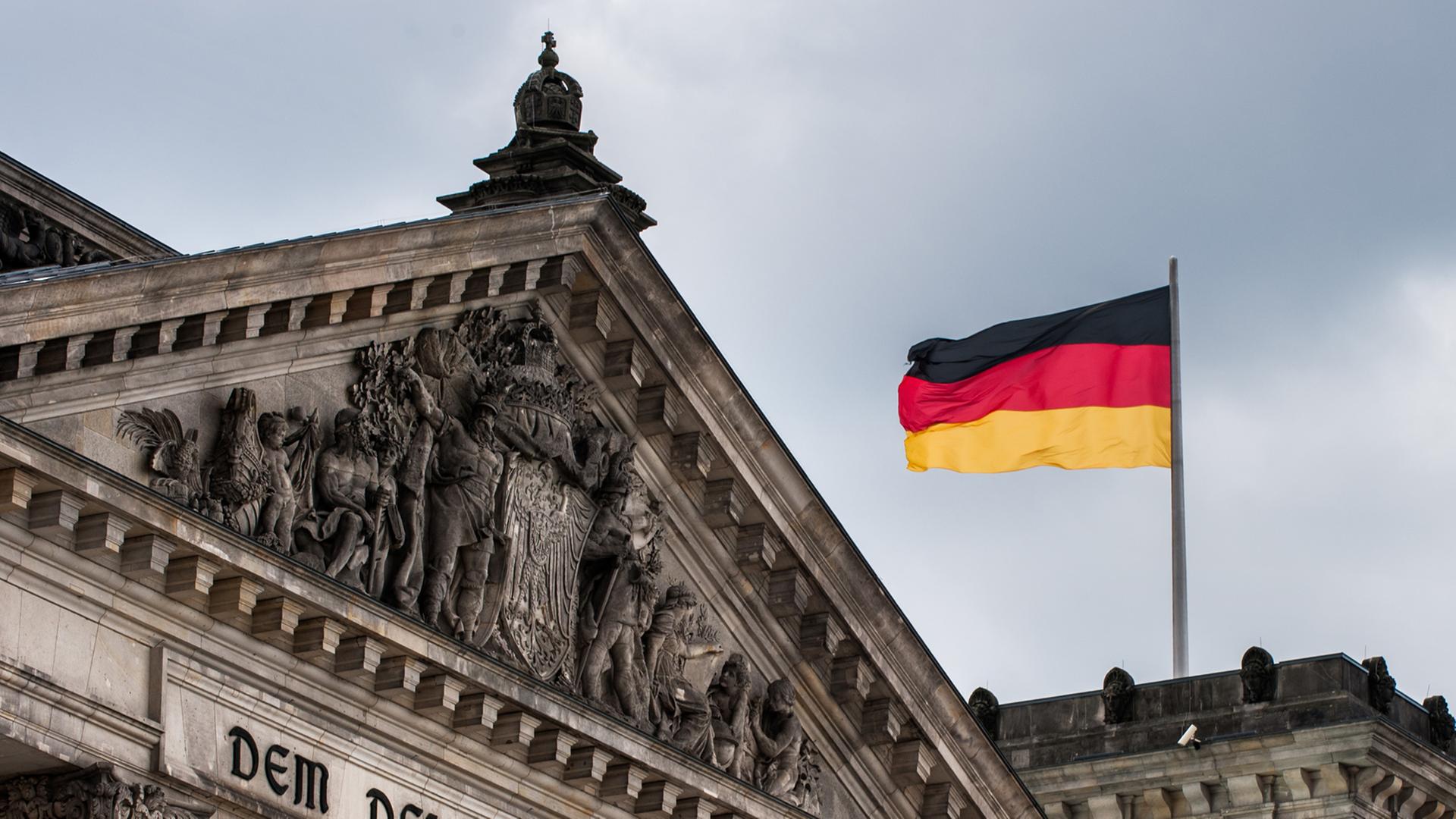 "Dem deutschen Volke": der Reichstag in Berlin.