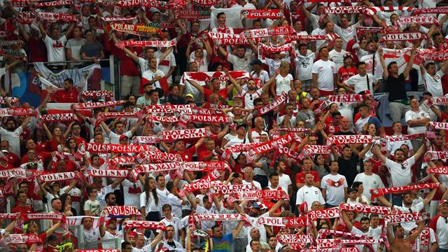 Fans der polnischen Fußball-Nationalmannschaft (2016)