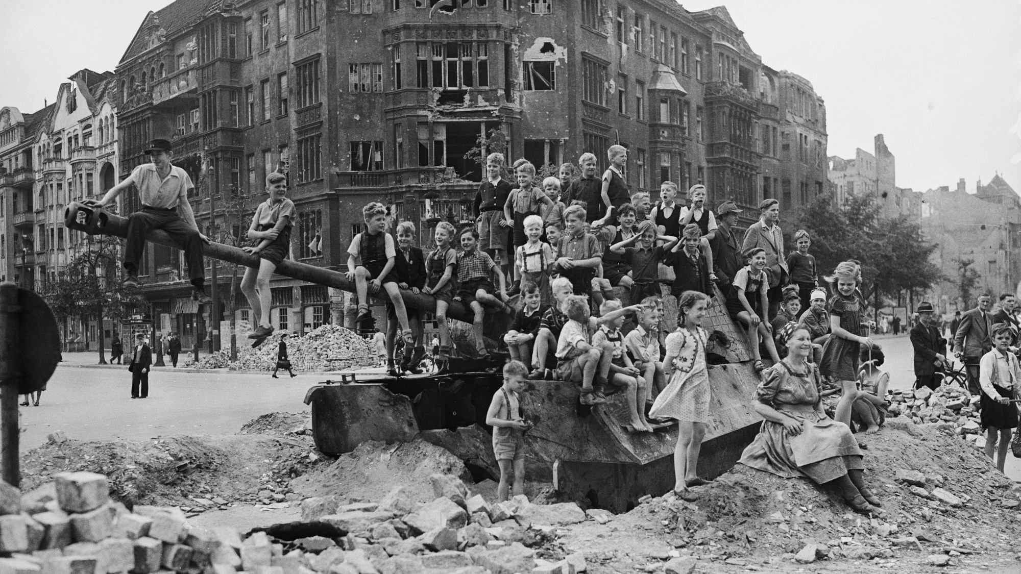 8. Mai 1945 - Erinnerung An Die "Niemandszeit" | Deutschlandfunkkultur.de