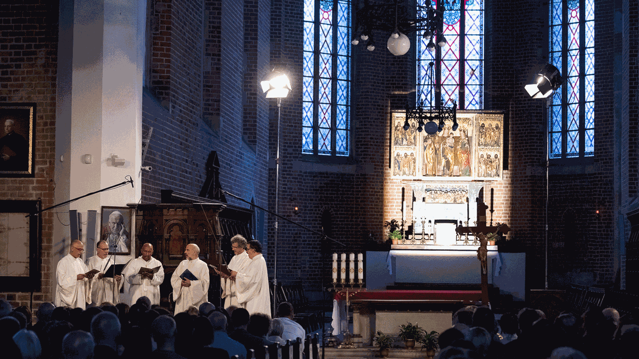 Das Ensemble Organum beim Festival Wratislavia Cantans in der Heilig-Kreuz-Kirche Wrocław Das Ensemble Organum beim Festival Wratislavia Cantans in der Heilig-Kreuz-Kirche Wrocław