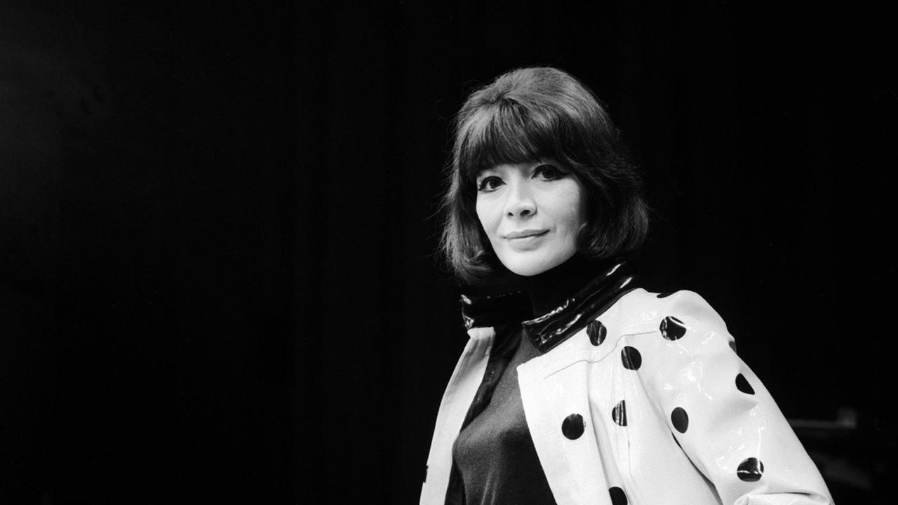 Porträt von Juliet Gréco 1965 in London. Porträt von Juliet Gréco 1965 in London.