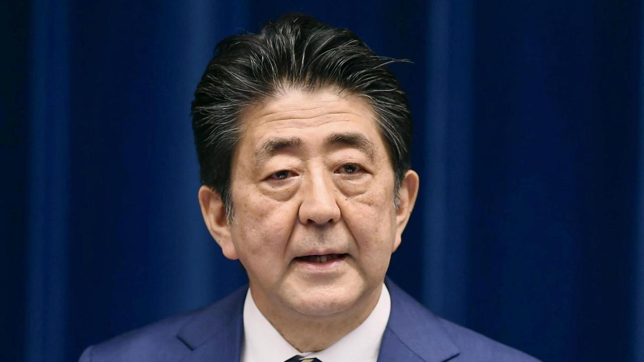 Japans Premierminister Shinzo Abe hält eine Rede Japans Premierminister Shinzo Abe hält eine Rede