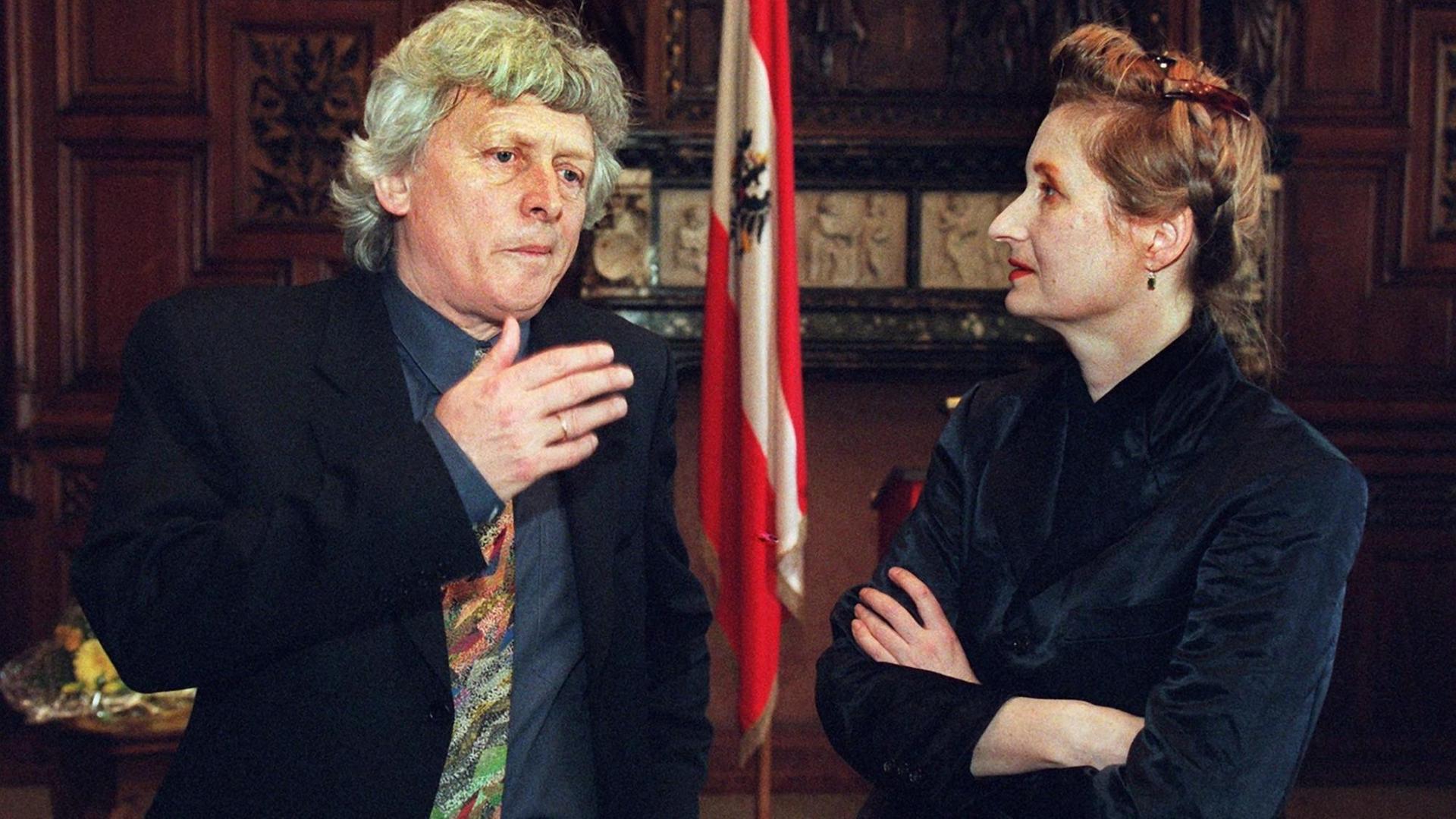 Alfred Kolleritsch im Gespräch mit Elfriede Jelinek. Alfred Kolleritsch im Gespräch mit Elfriede Jelinek.