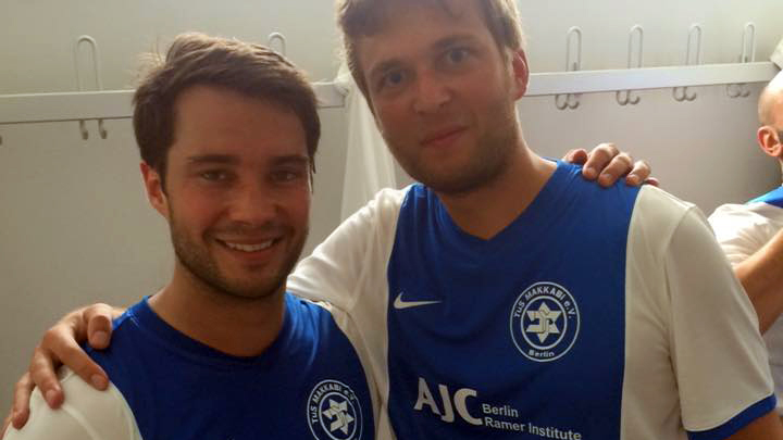 Leonard Kaminski (l.) und Fabian Weißbarth vom jüdischen Sportverein TuS Makkabi Leonard Kaminski (l.) und Fabian Weißbarth vom jüdischen Sportverein TuS Makkabi