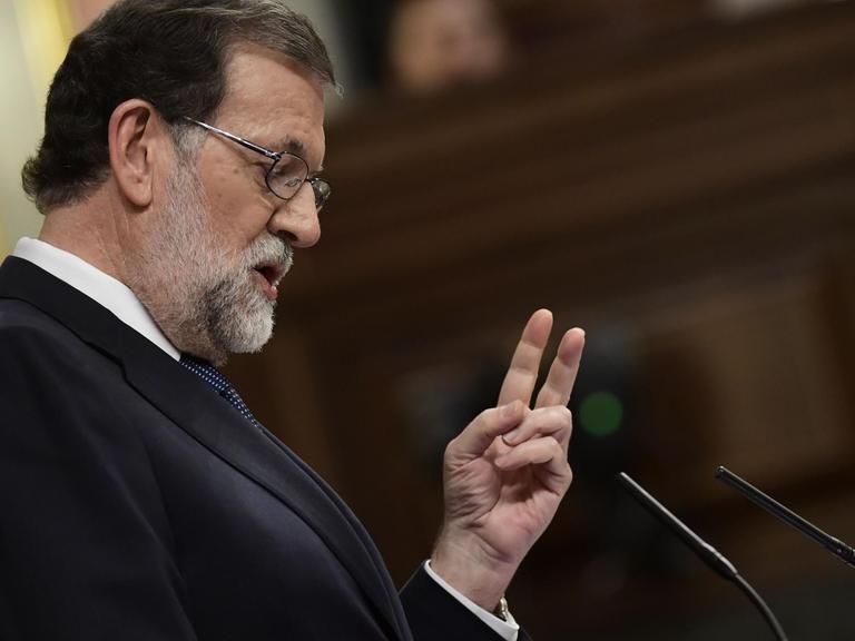 Spaniens Ministerpräsident Rajoy spricht vor dem Parlament in Madrid