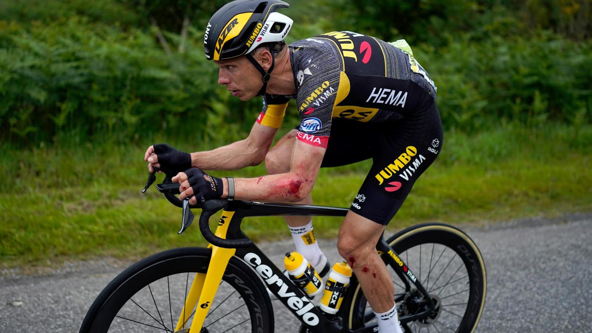 Der deutsche Rad-Profi Tony Martin auf seinem Fahr-Rad bei der Tour den France. Der deutsche Rad-Profi Tony Martin auf seinem Fahr-Rad bei der Tour den France.