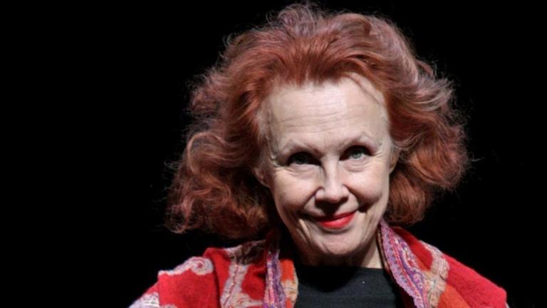 Die Komponistin Kaija Saariaho verbeugt und bedankt sich nach der Vorstellung ihrer Oper "Only the Sound Remains". Die Komponistin Kaija Saariaho verbeugt und bedankt sich nach der Vorstellung ihrer Oper "Only the Sound Remains".