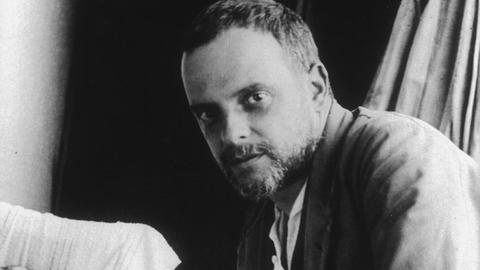 Paul Klee, Maler und Graphiker, Muenchenbuchensee bei Bern Portraetaufnahme, 1921