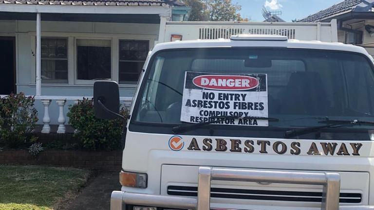 "Asbestos away" – Special service für Hausbesitzer. 