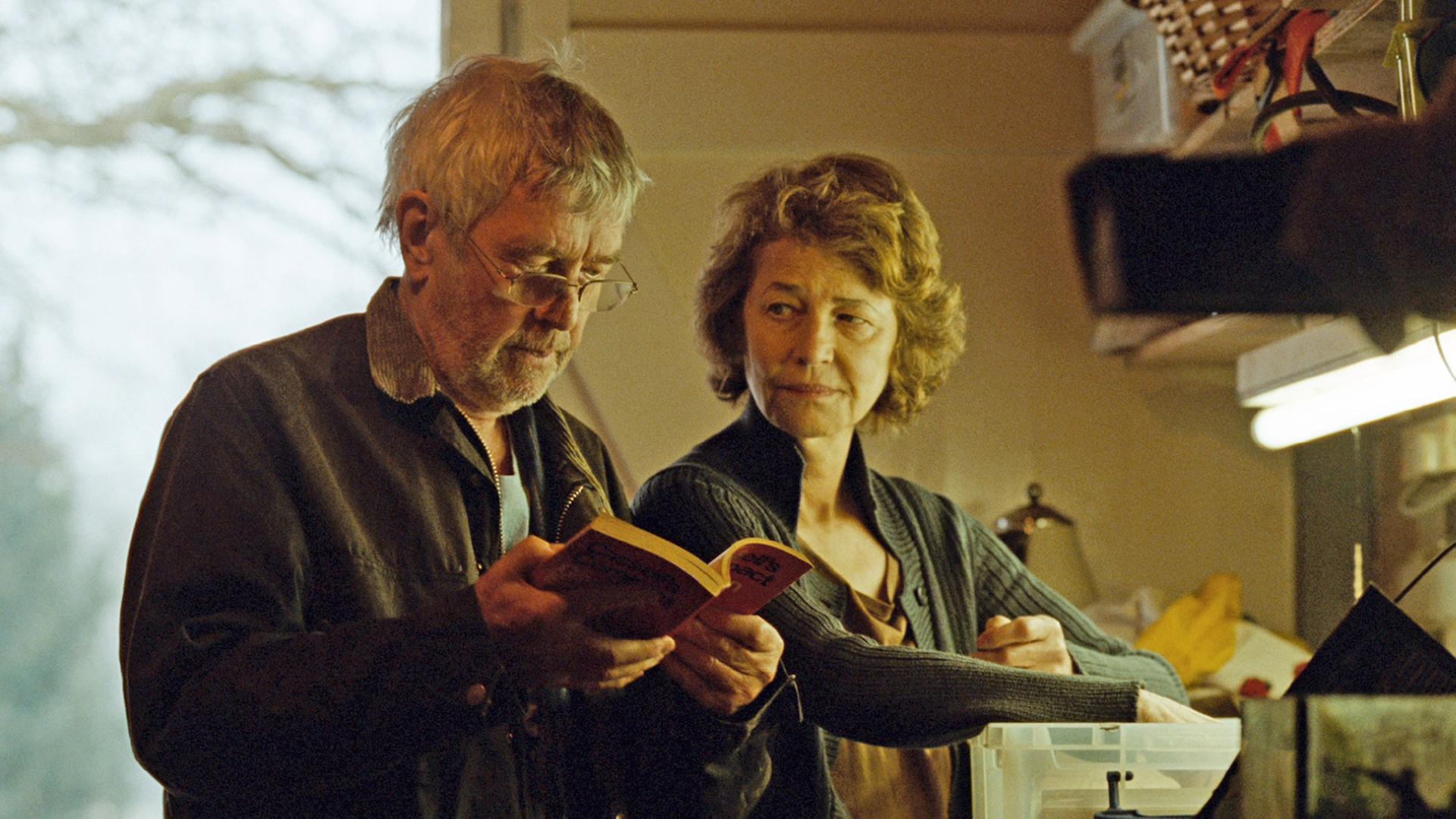 Charlotte Rampling als Kate und Tom Courtnay als Geoff in einer Filmszene von "45 Years" von Andrew Haigh Charlotte Rampling als Kate und Tom Courtnay als Geoff in einer Filmszene von "45 Years" von Andrew Haigh