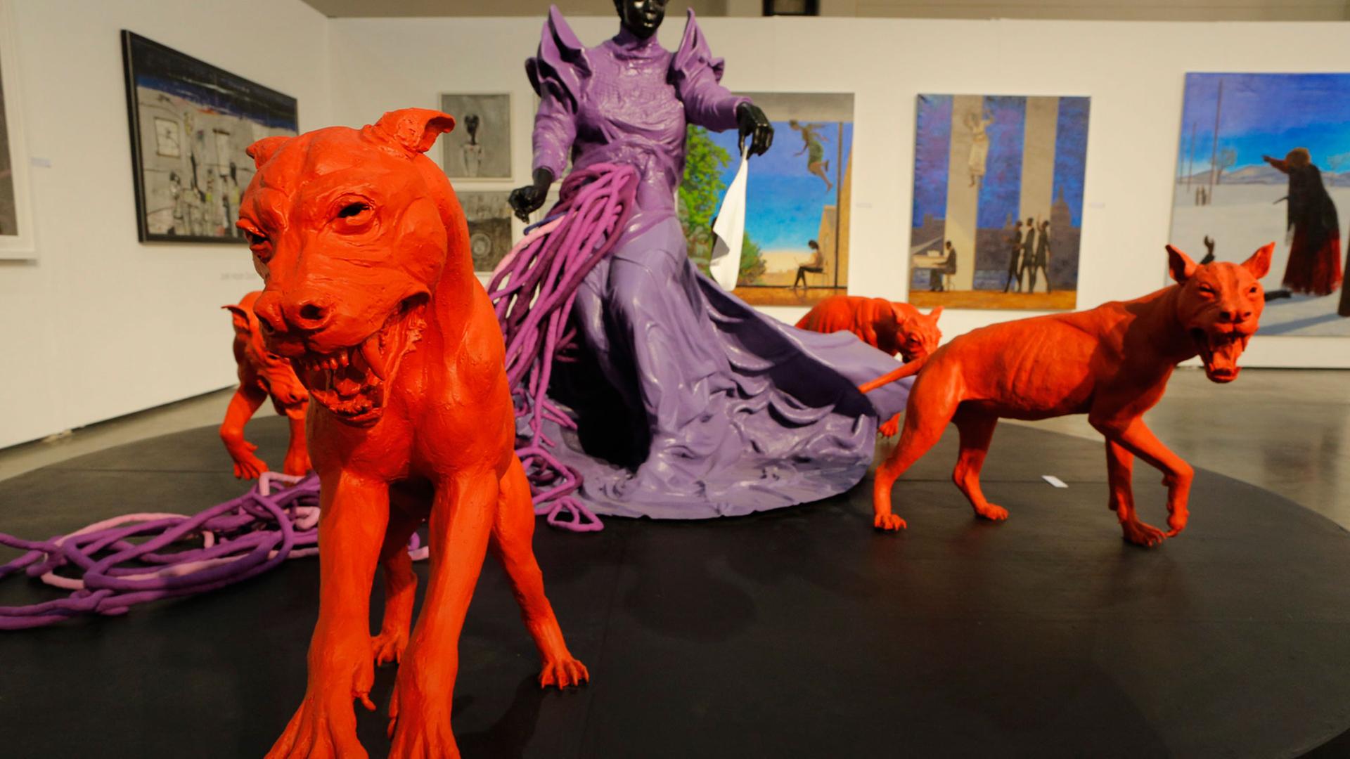 Eine Nahaufnahme des Kunstwerkes "Cry havoc" von Mary Sibande auf der 7. Internationalen Jorburg Art Fair in Johannesburg. Eine Nahaufnahme des Kunstwerkes "Cry havoc" von Mary Sibande auf der 7. Internationalen Jorburg Art Fair in Johannesburg.