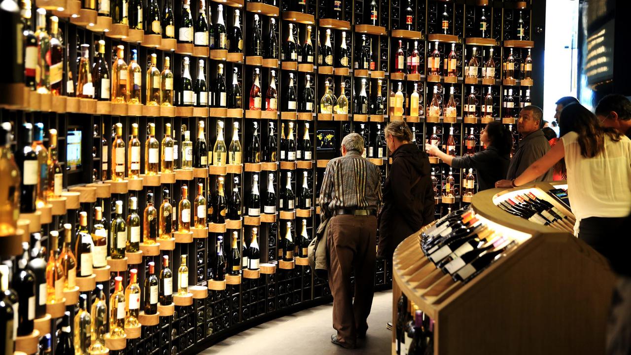 Die neu eröffnete Cité du vin in Bordeaux ist das größte Weinmuseum der Welt Die neu eröffnete Cité du vin in Bordeaux ist das größte Weinmuseum der Welt