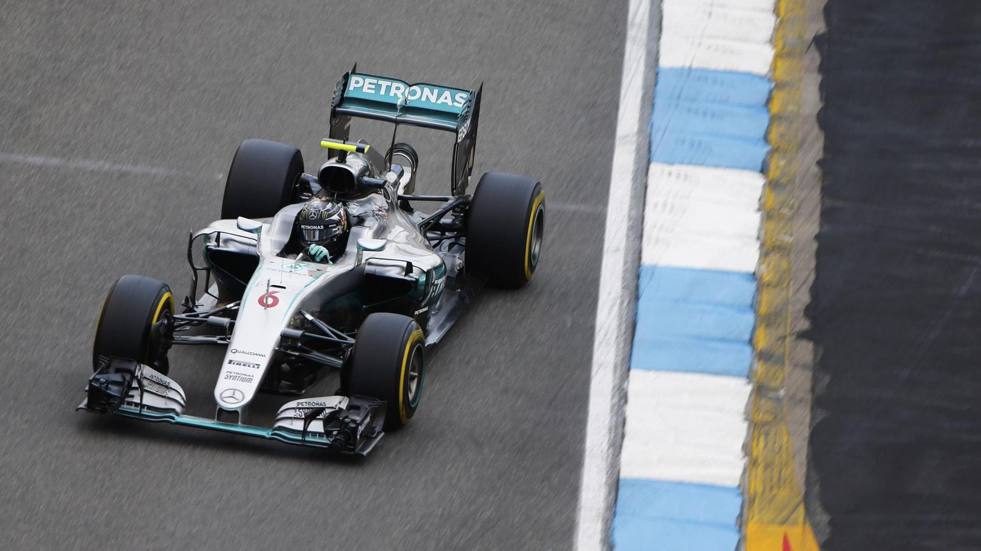 Nico Rosberg beim Training in Hockenheim. Nico Rosberg beim Training in Hockenheim.