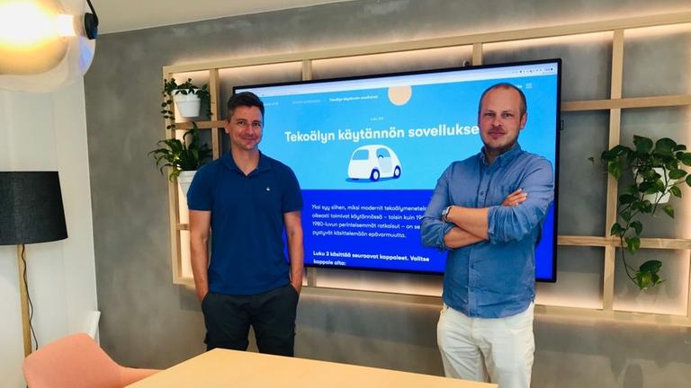Informatikprofessor Teemu Roos von der Universität Helsinki und Marketingleiter Ville Valtonen entwickelten den erfolgreichen Online-Kurs „Elements of AI“. Hier sind sie im Büro der Beratungsfirma Reaktor. Informatikprofessor Teemu Roos von der Universität Helsinki und Marketingleiter Ville Valtonen entwickelten den erfolgreichen Online-Kurs „Elements of AI“. Hier sind sie im Büro der Beratungsfirma Reaktor.