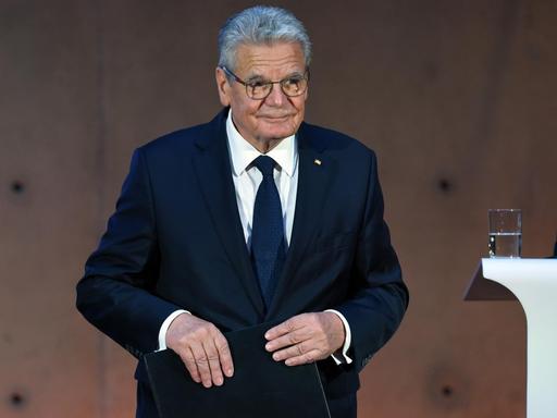 Bundespräsident Joachim Gauck hält in Berlin eine Rede bei einem Festakt zum 60. Geburtstag des Deutschen Presserats.
