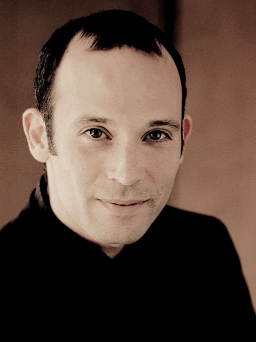 Der Dirigent Ariel Zuckermann