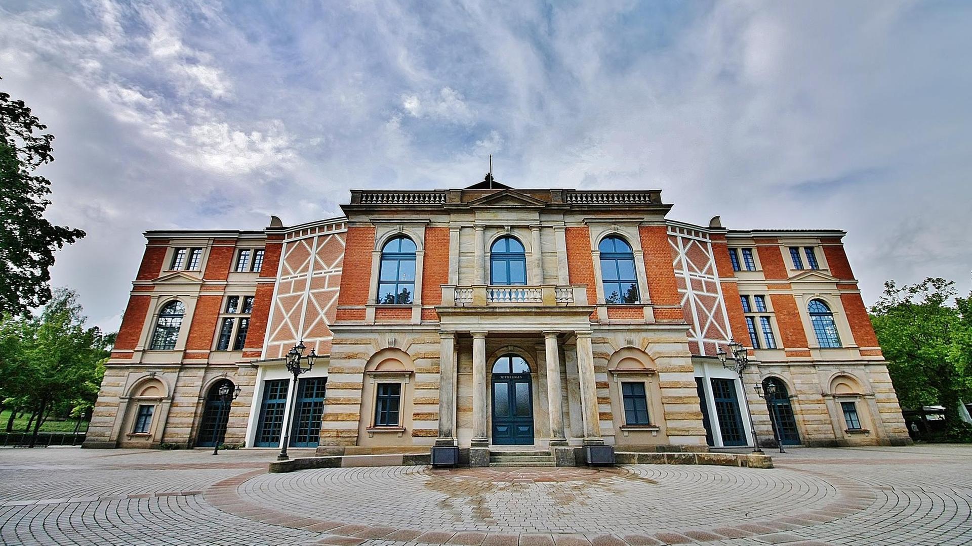 Das Festspielhaus in Bayreuth Das Festspielhaus in Bayreuth