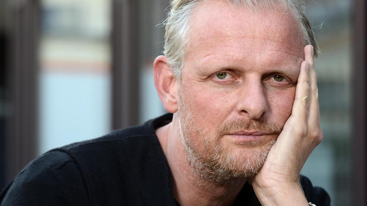 Thomas Ostermeier, Künstlerischer Leiter und Regisseur an der Schaubühne Berlin. Foto: Mike Wolff | Verwendung weltweit Thomas Ostermeier, Künstlerischer Leiter und Regisseur an der Schaubühne Berlin. Foto: Mike Wolff | Verwendung weltweit