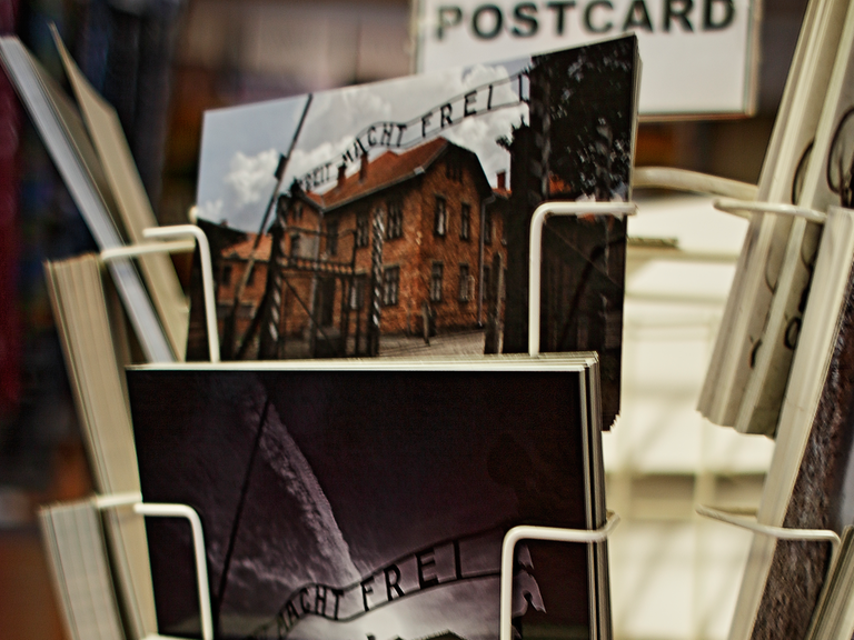 Postkarten aus Auschwitz-Birkenau