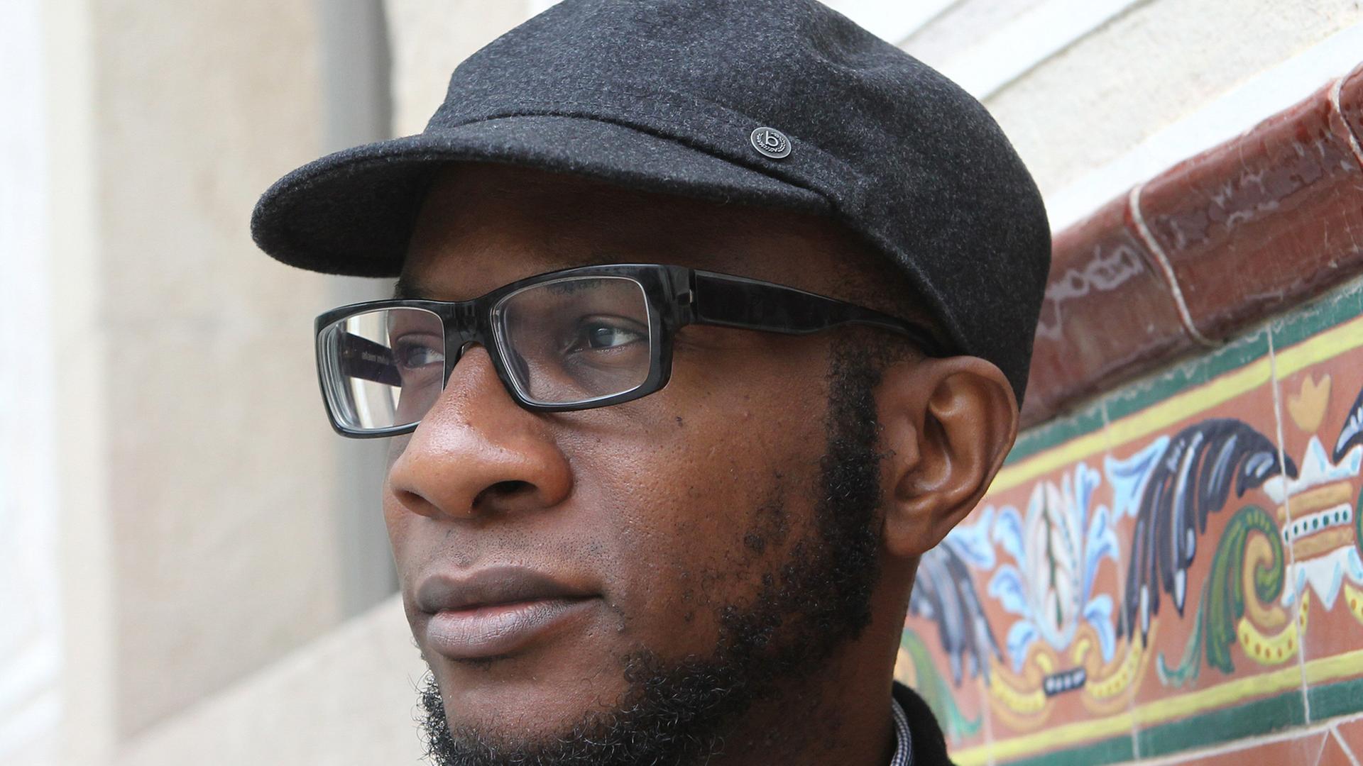 Ein Porträtbild des Schriftstellers Teju Cole Ein Porträtbild des Schriftstellers Teju Cole
