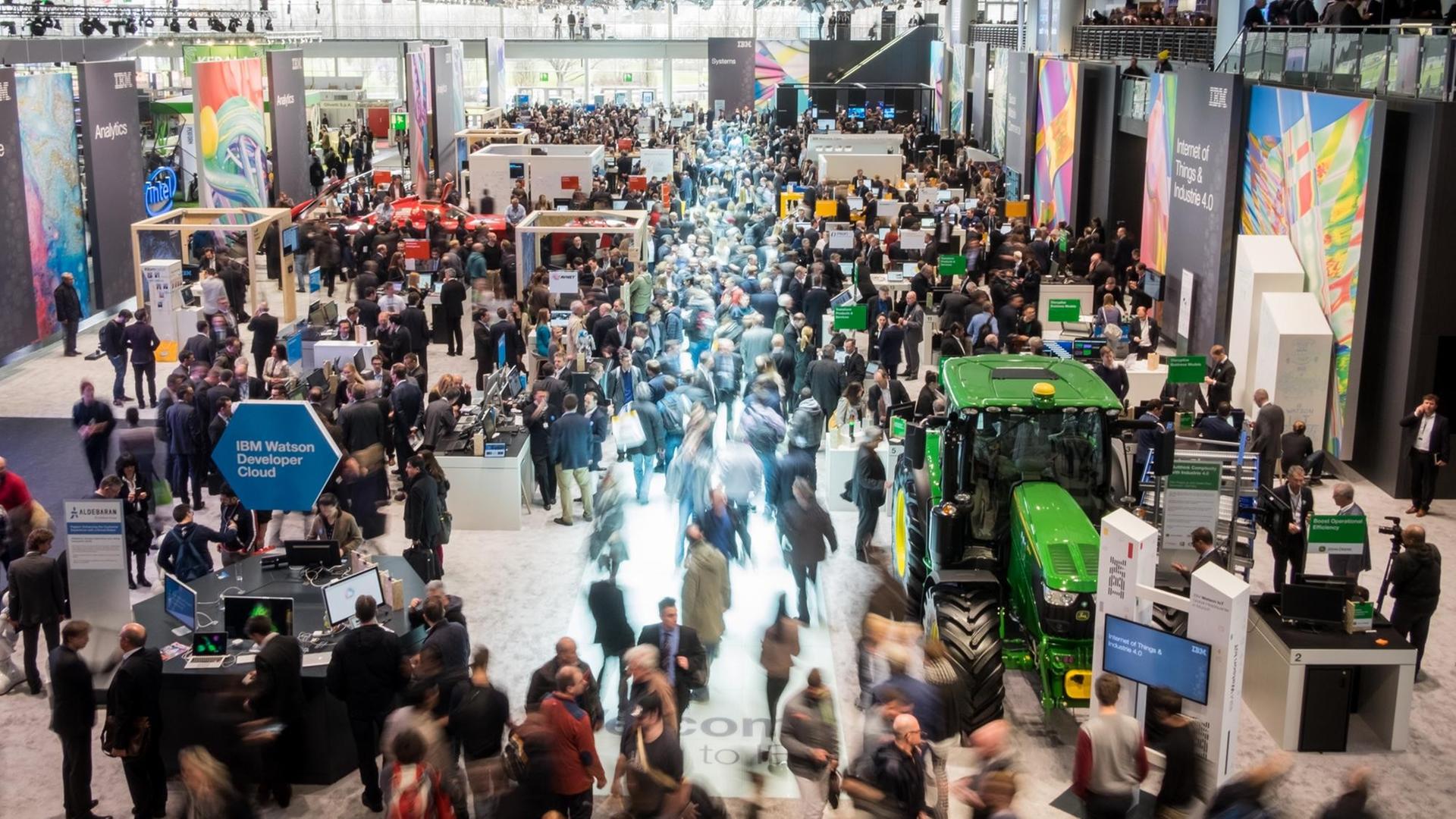 Die CeBIT 2016 in Hannover. Die CeBIT 2016 in Hannover.