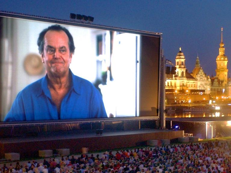 Jack Nicholson auf einer Openairkinoleinwand in Dresden