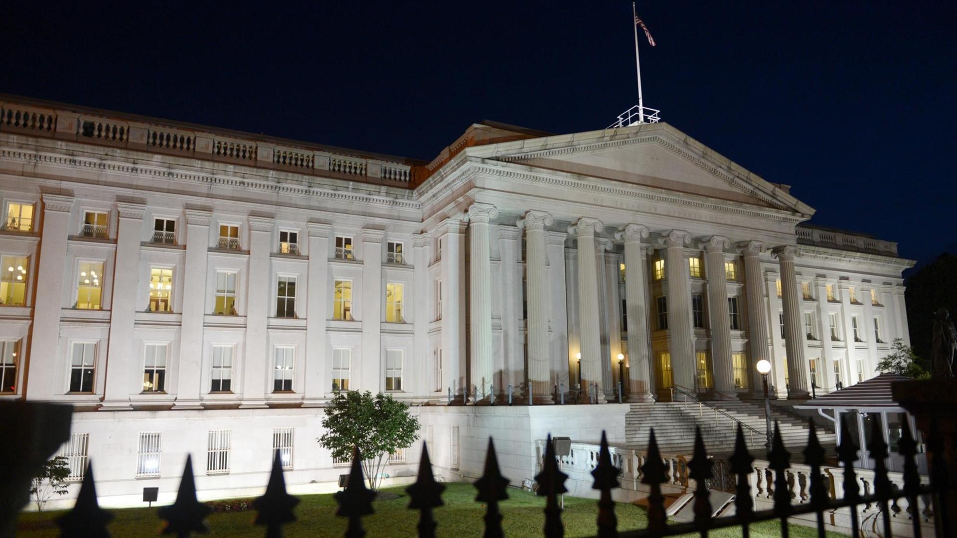 Das Finanzministerium der Vereinigten Staaten von Amerika, eine Aufnahme vom 18.06.2012 in Washington D.C. (USA) Das Finanzministerium der Vereinigten Staaten von Amerika, eine Aufnahme vom 18.06.2012 in Washington D.C. (USA)