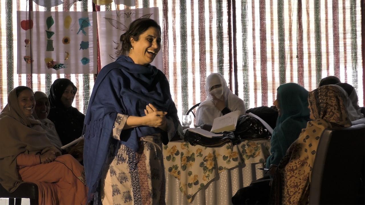 Fakhira Najib gibt eine Fortbildung für Lehrerinnen Fakhira Najib gibt eine Fortbildung für Lehrerinnen
