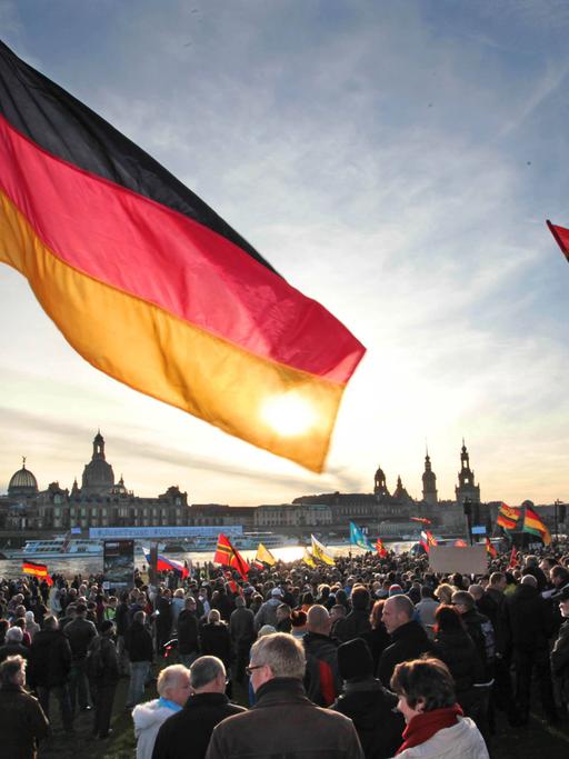Anhänger der Pegida-Bewegung in Dresden